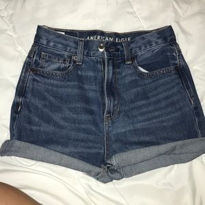 thrifted and cropped american eagle mom shorts